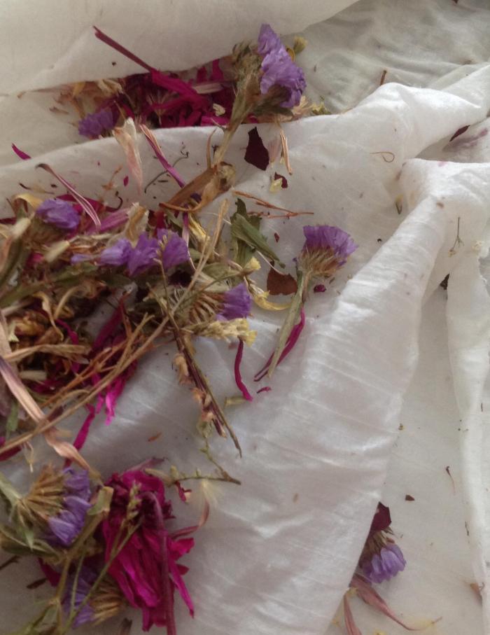 deep pink dried flowers I added to the rose petal mix ... I should have realised they were too bright to be 'real'